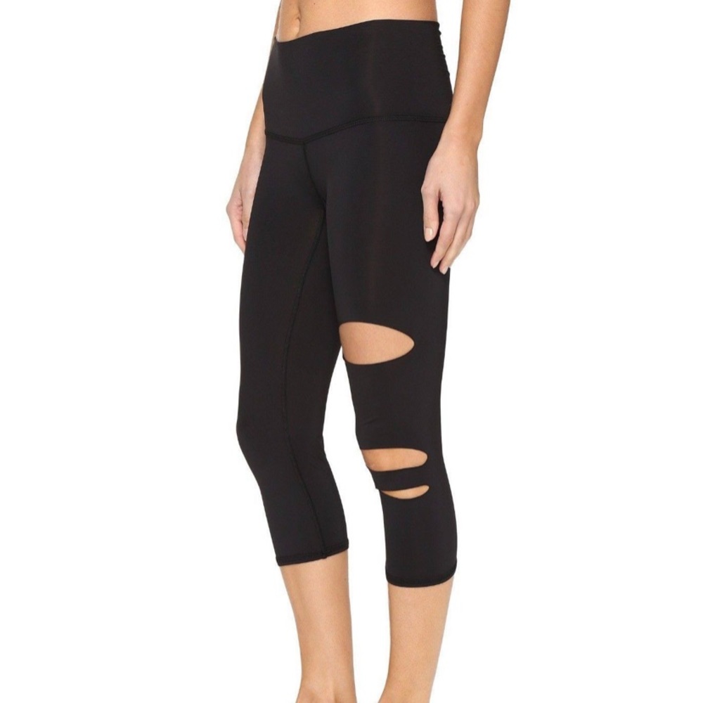 🌟Teeki Black Laser Cut Capri. NWOT